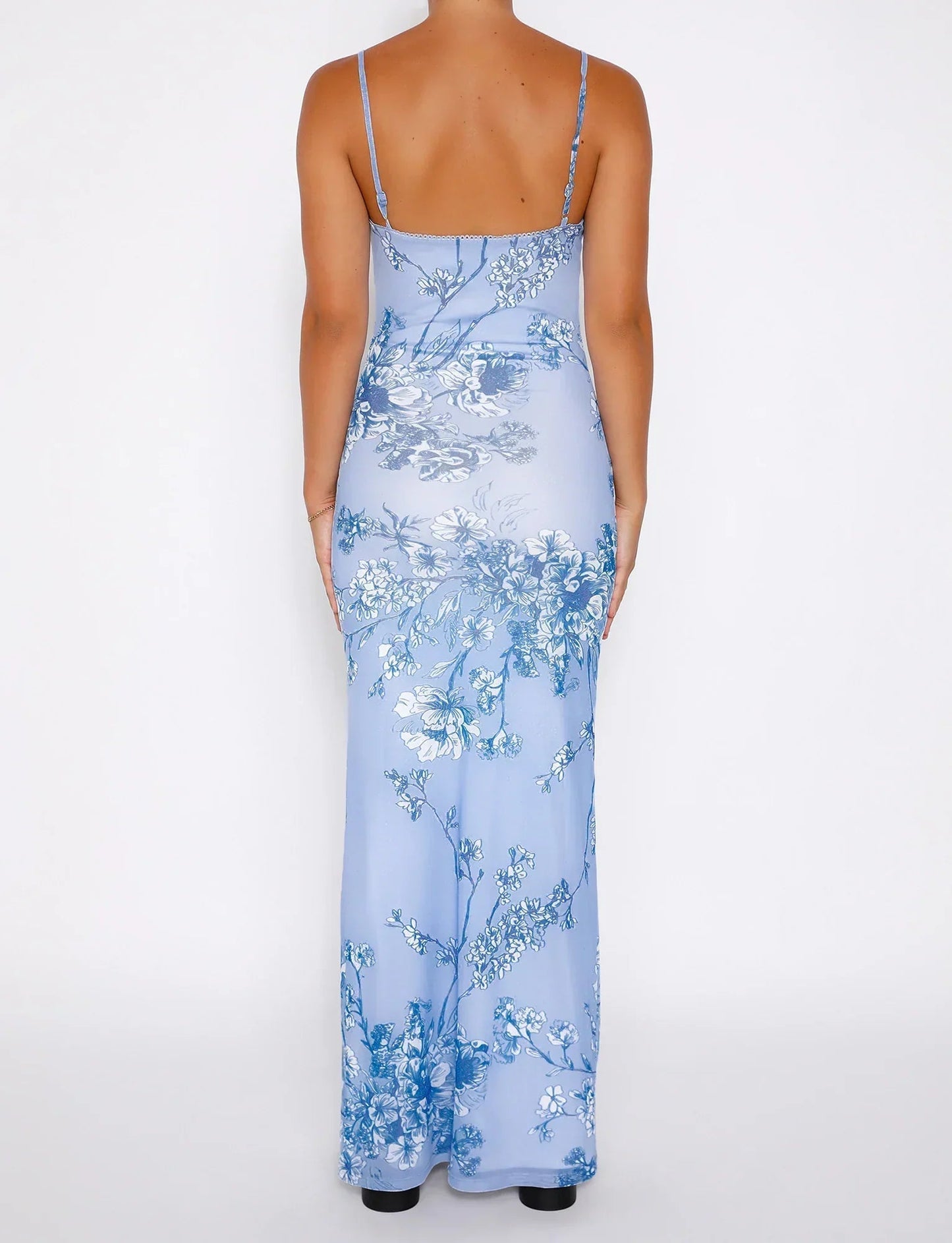 Floral Lace Dress with Fitted Silhouette for Women | Ideal for Special Occasions and Evening Wear
